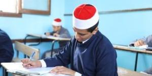 طلاب النقل بالأزهر يؤدون امتحاناتهم فى الجبر والقرآن والتربية الفنية - كورة نيوز
