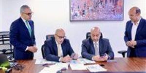 وزير
      التعليم
      يتابع
      امتحانات
      الدبلومات
      الفنية
      من
      غرفة
      العمليات
      المركزية - كورة نيوز