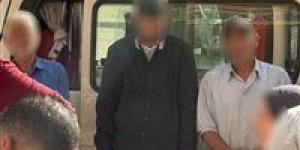 عاجل..
      النيابة
      العامة:
      المتهمون
      بهتك
      عرض
      5
      أطفال
      بمدرسة
      هددوا
      الضحايا
      بـ
      سكين - كورة نيوز