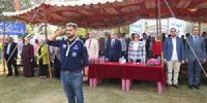 رئيس
      جامعة
      أسيوط
      يفتتح
      فعاليات
      الدورة
      الكشفية
      44
      والإرشادية
      30 - كورة نيوز