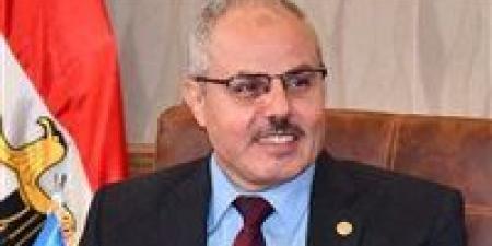 رئيس
جامعة
قناة
السويس
يكرّم
الفائزين
بجائزة
الأداء
المتميز
عن
شهر
سبتمبر
2025 - كورة نيوز