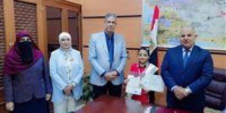 وكيل
      التعليم
      بالفيوم
      يُهنئ
      الطالبة
      وعد
      طه
      لتأهلها
      للمنافسات
      العالمية
      بالصين - كورة نيوز