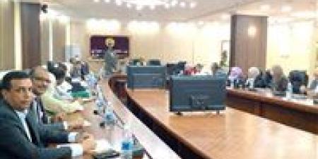 جامعة
أسوان
تناقش
استعدادات
امتحانات
الفصل
الدراسي
الأول - كورة نيوز