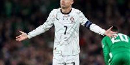 فضيحة
      بوستر
      كأس
      العالم
      2026..
      لماذا
      تجاهل
      "الفيفا"
      أسطورة
      البرتغال
      رونالدو؟ - كورة نيوز