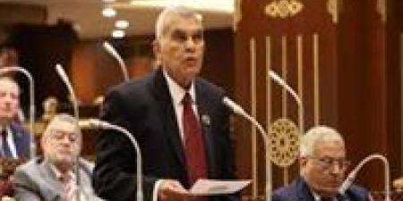 رئيس
      مجلس
      الشيوخ
      يدلي
      بصوته
      في
      انتخابات
      النواب
      2025 - كورة نيوز