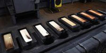 الذهب
      يتجه
      لتحقيق
      مكاسب
      شهرية
      رابعة - كورة نيوز