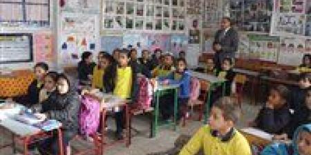 وكيل
      "التعليم"
      بالجيزة:
      لا
      تهاون
      في
      تطبيق
      لائحة
      الانضباط
      ومحاسبة
      من
      يخالف - كورة نيوز