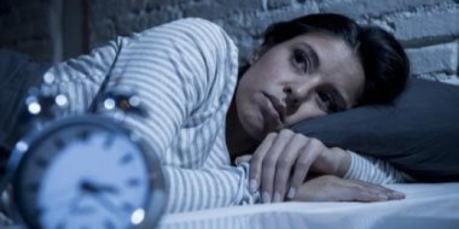 كيف ترتبط قلة النوم بخطر الإصابة بأمراض القلب.. خطوات ونصائح مهمة - كورة نيوز