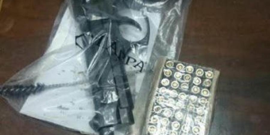 بحوزته طبنجة.. ضبط مقاول هارب من 20 قضية فى القاهرة - كورة نيوز