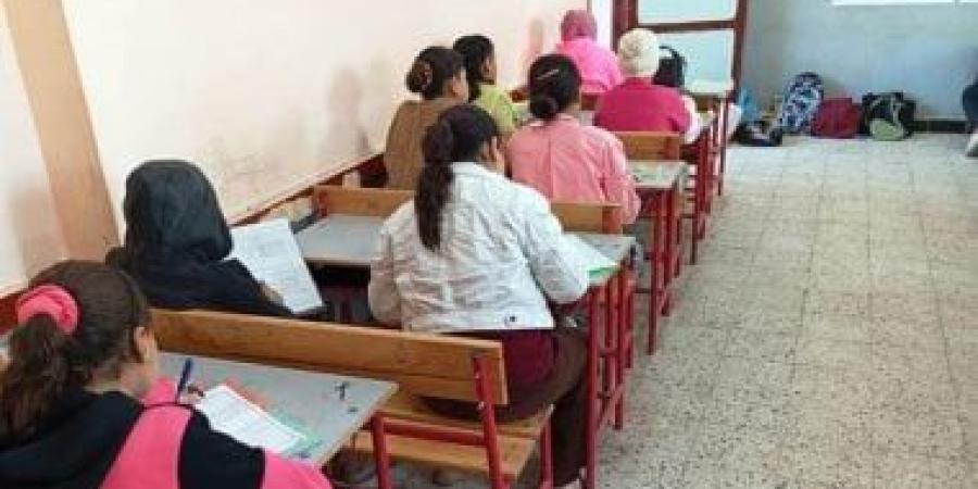 مواعيد امتحانات الترم الثانى لجميع الصفوف الدراسية فى الجيزة - كورة نيوز