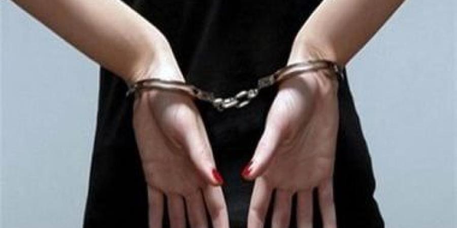 سيدة استولت على أموال الشباب بزعم العمالة فى الخارج والجهات المختصة تبدأ التحقيق - كورة نيوز