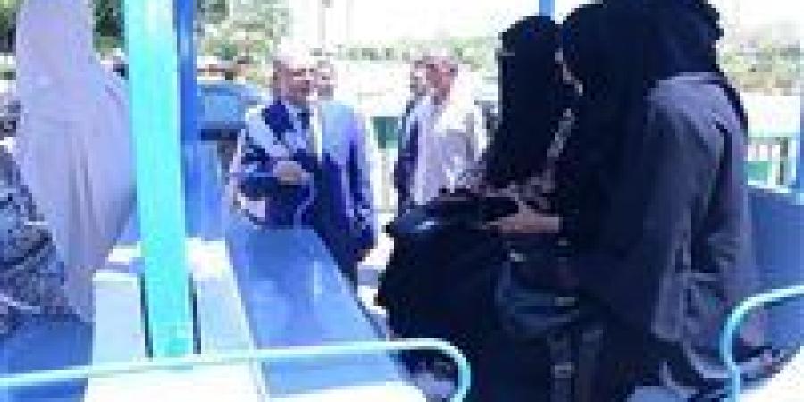 رئيس
      جامعة
      سوهاج
      يستقل
      قطار
      "الطفطف"
      مع
      الطلاب
      ويوجه
      بتخصص
      مقاعد
      لذوي
      الهمم - كورة نيوز