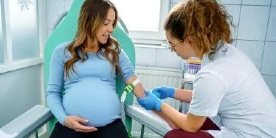 حكم إجبار الزوجة على الإجهاض.. دار الإفتاء تجيب - كورة نيوز