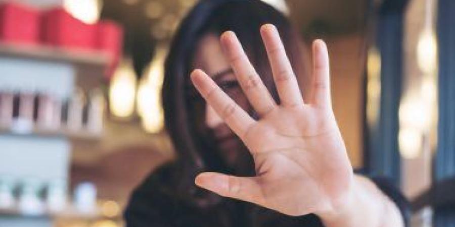 القبض على عاطل بتهمة التحرش بطالبة فى الوراق - كورة نيوز