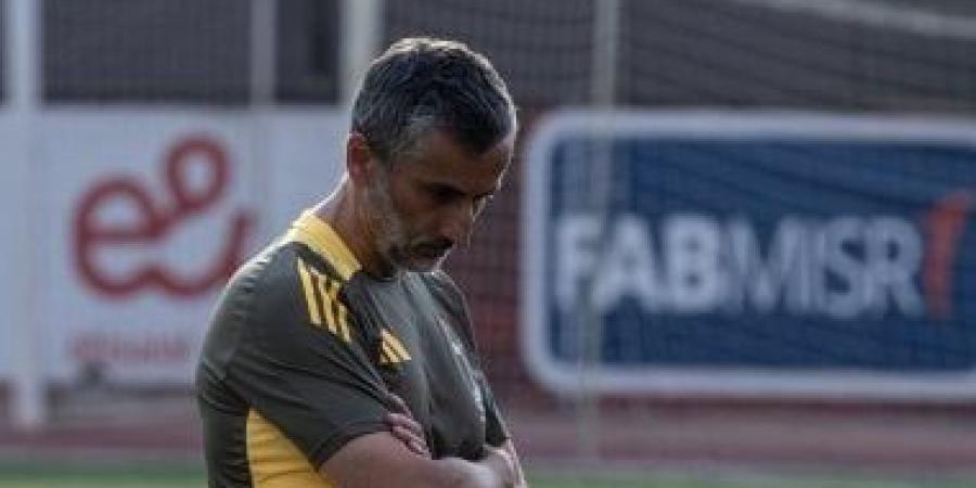 ريبييرو يبحث مع معاونيه في ميامي برنامج الأهلي قبل كأس العالم للأندية - كورة نيوز