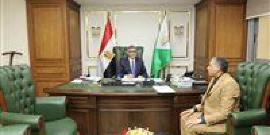 محافظ
      الجيزة
      يبحث
      الاستعدادات
      النهائية
      لامتحانات
      الثانوية
      العامة
      2025 - كورة نيوز