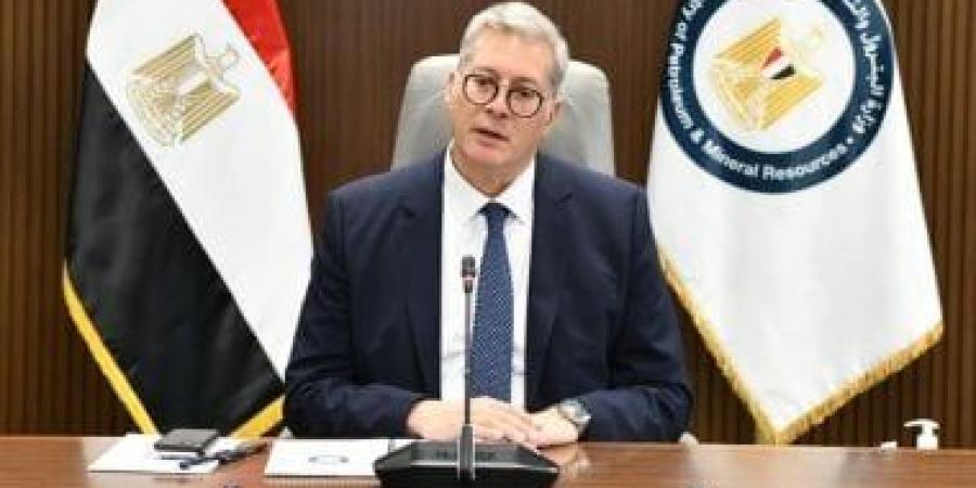 بالأسماء.. وزير البترول يصدر حركة تنقلات وتكليفات بشركات القطاع - كورة نيوز