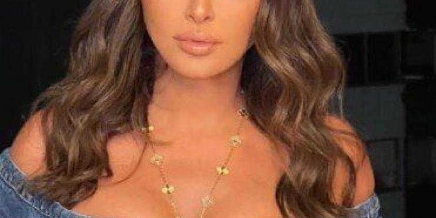 «إليسا» تتصدر التريند بعد إطلالتها بفستان من الجينز «صور » - كورة نيوز