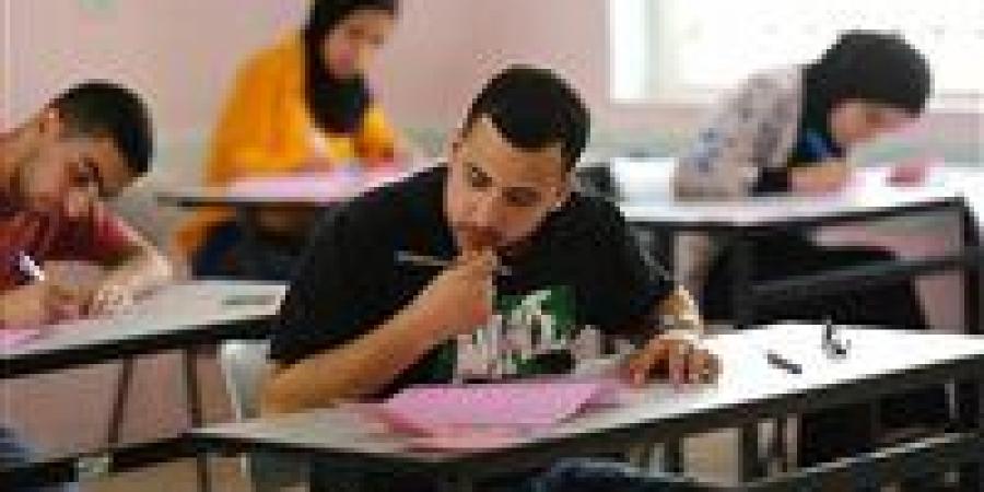 عاجل..
      مواعيد
      وشروط
      التقديم
      في
      امتحانات
      الدبلومات
      الفنية
      2026 - كورة نيوز
