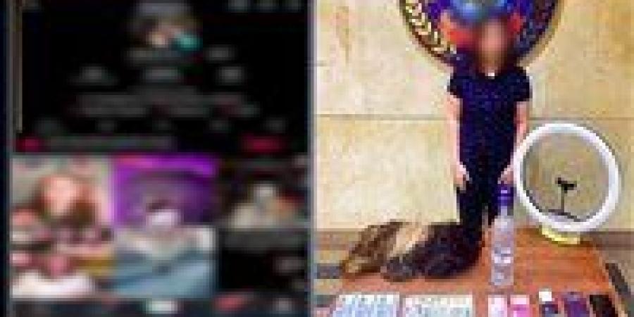 ضبط
      صانعة
      محتوى
      بتهمة
      نشر
      فيديوهات
      رقص
      خادشة
      للحياء
      على
      السوشيال
      ميديا - كورة نيوز