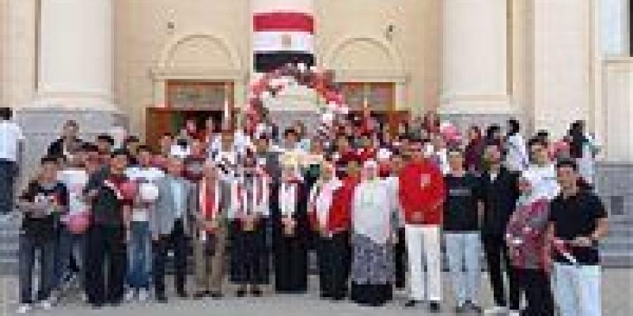 نصر
      أكتوبر..
      الأصالة
      والعراقة
      في
      ندوة
      برنامج
      العلاج
      الطبيعي
      جامعة
      القاهرة
      الأهلية - كورة نيوز