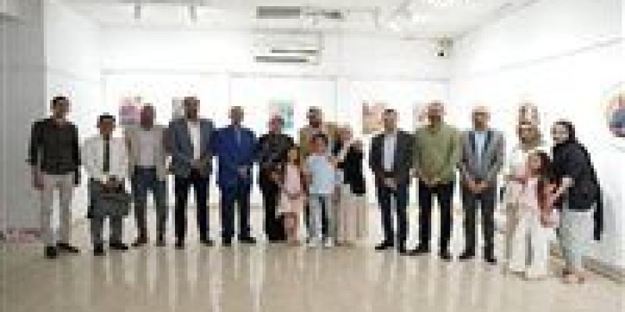 رئيس
      جامعة
      الأقصر
      تفتتح
      معرضين
      فنيين
      بكلية
      الفنون
      الجميلة - كورة نيوز