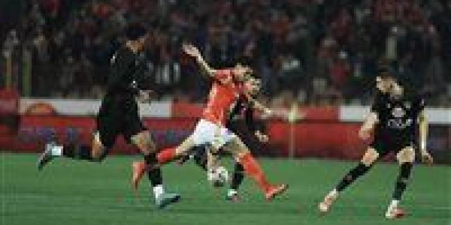 3
      قنوات
      مجانية
      تنقل
      نهائى
      السوبر
      المصري
      بين
      الأهلى
      والزمالك
      الليلة - كورة نيوز