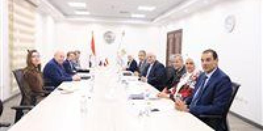 وزير
      التعليم
      العالي
      يستقبل
      الممثل
      الخاص
      للرئيس
      الروسي
      لبحث
      تعزيز
      التعاون
      الأكاديمي
      والعلمي
      بين
      مصر
      وروسيا - كورة نيوز