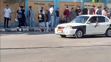 28 ألفاً و 887 من طلاب الثانوية العامة يؤدون امتحان اللغة العربية اليوم