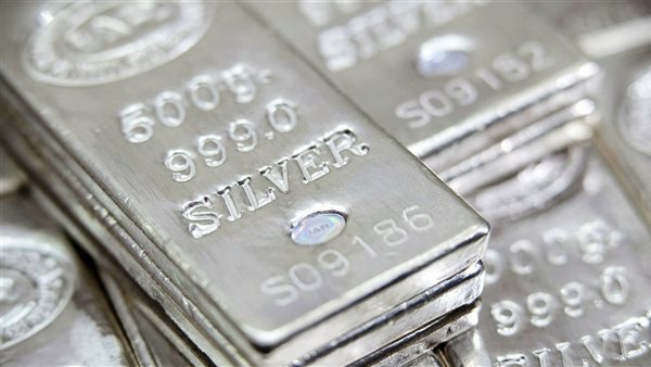 أسعار الفضة اليوم السبت 21 يونيو 2025.. تراجع طفيف وسط ترقب المستثمرين
