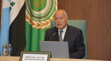 أمين الجامعة العربية يحذر من خطورة بقاء الصراعات الطويلة من دون حل أو تسوية منصفة