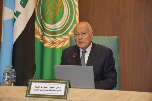 أمين الجامعة العربية يحذر من خطورة بقاء الصراعات الطويلة من دون حل أو تسوية منصفة