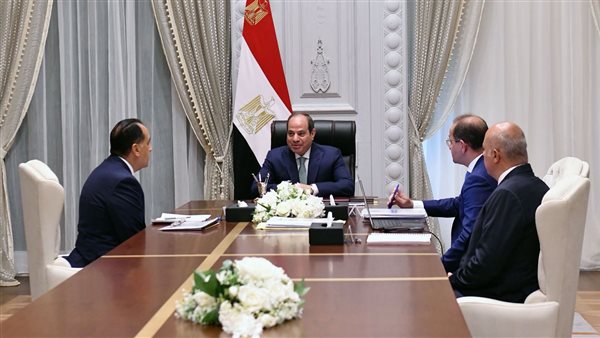 السيسي يوجه باتخاذ كل الاحتياطات المالية والسلعية بالتزامن مع التطورات الجارية وحالة التصعيد بالمنطقة