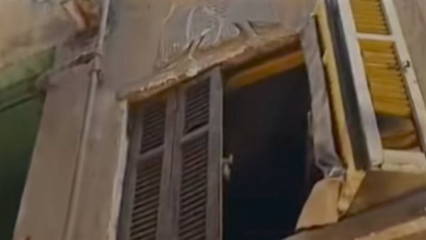 “بيت الرعـ.ـب في إمبابة” .. بلاغات وشكاوى ضد سـ.ـاحر يروّع الجيران واتهامات بأعمال سـ.ـحر وذبـ.ـح قطط