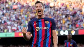 ليفاندوفسكي يقترب من الرحيل عن برشلونة…