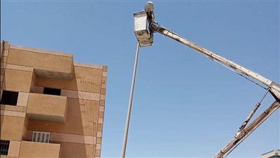 مواصلة استبدال كشافات الإنارة الصوديوم بليد وإزالة وصلات المياه الخلسة بالمدن الجديدة