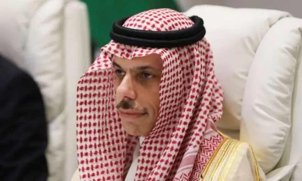 وزير الخارجية السعودي يجدد طرح مبادرة المملكة لإنهاء حرب اليمن.. ماذا تتضمن؟